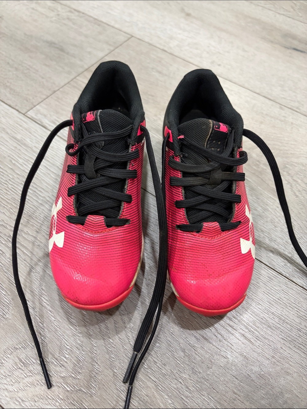 Under Armour Kids Hot Pink and Black Athletic Cleats